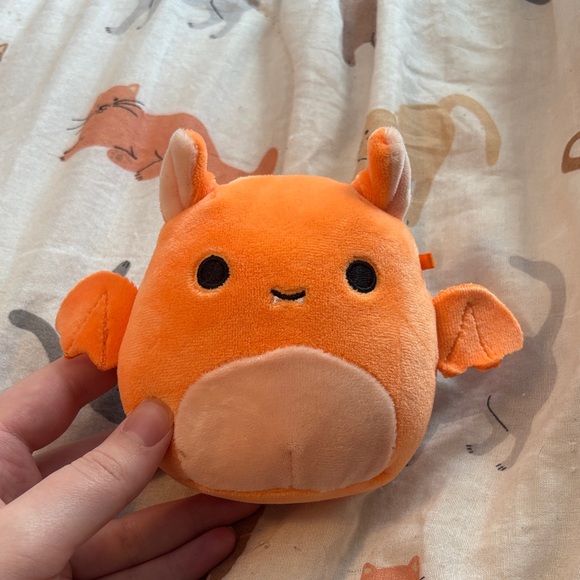 Squishmallows Other - 4 inch tilly the bat squishmallow